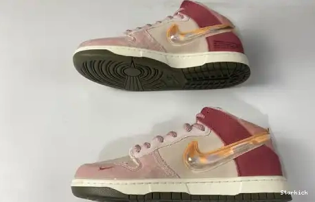 Dunk DJ1173-600 Pro SB Social Status x Nk High 0625